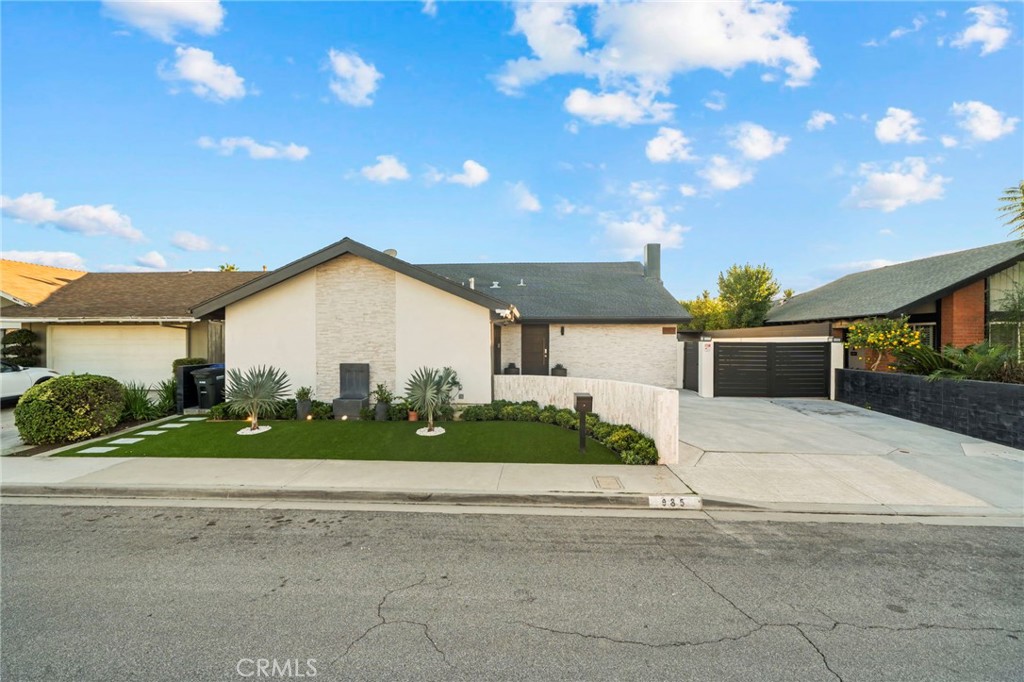 MLS #OC25265209 image #2