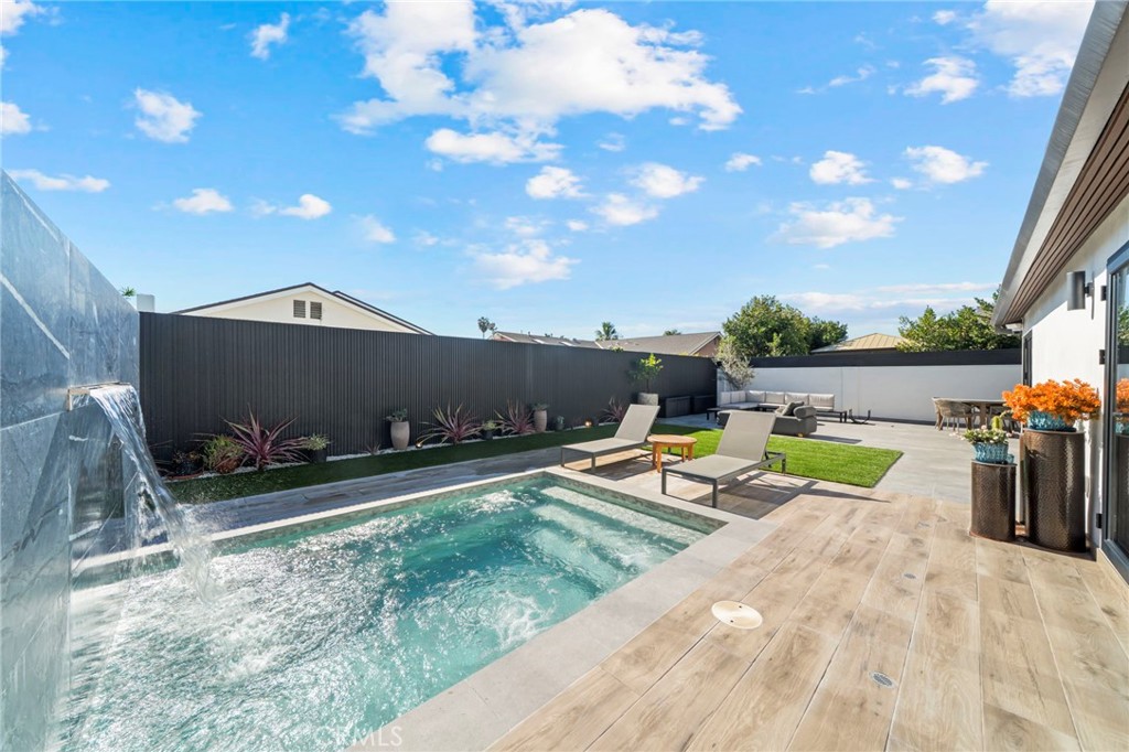 MLS #OC25265209 image #26