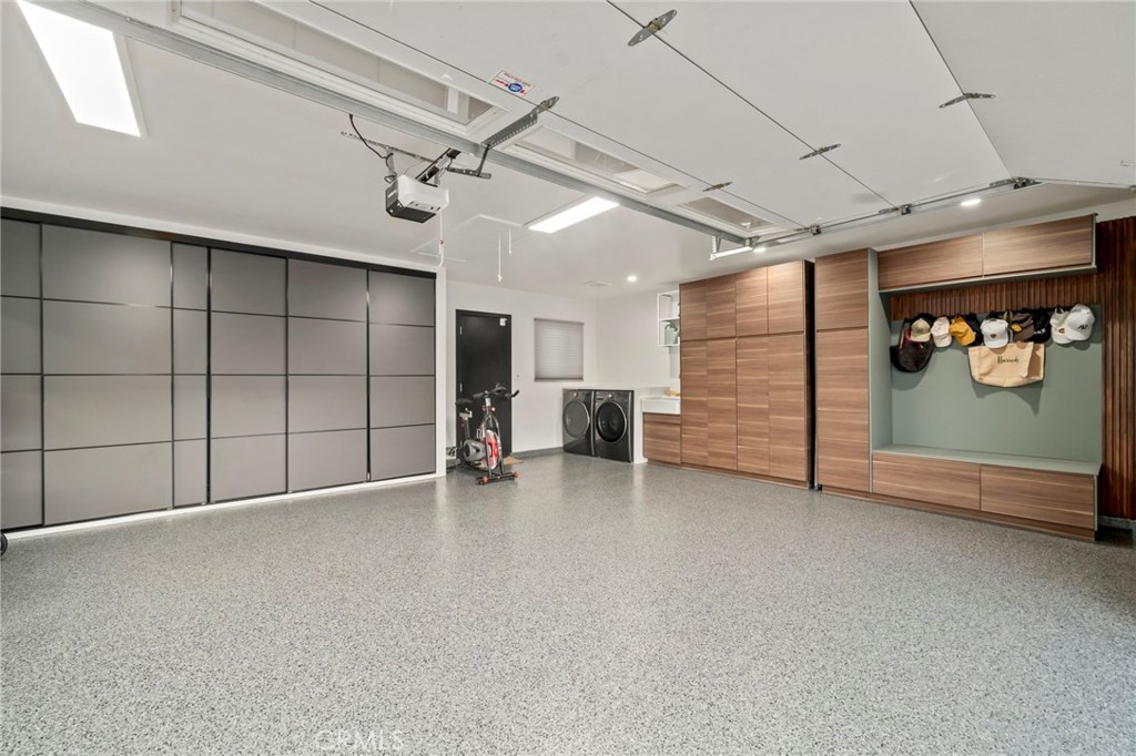 MLS #OC25265209 image #32