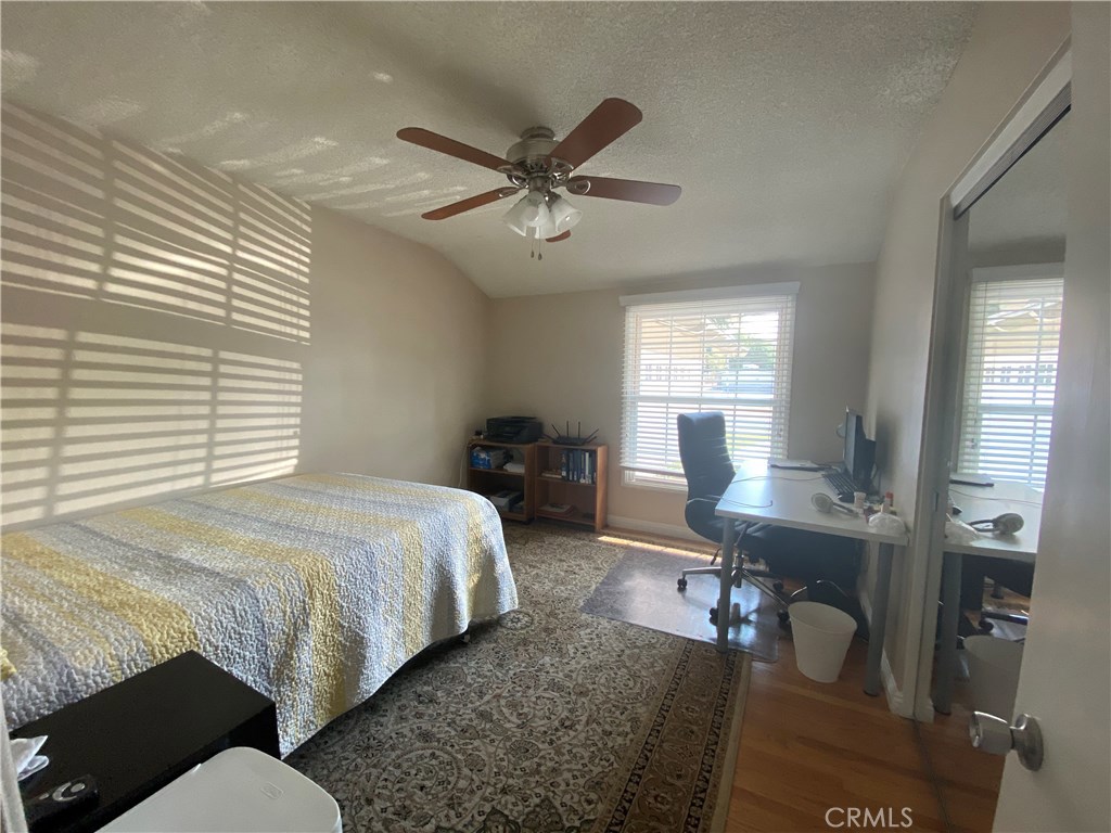 MLS #OC25265271 image #17