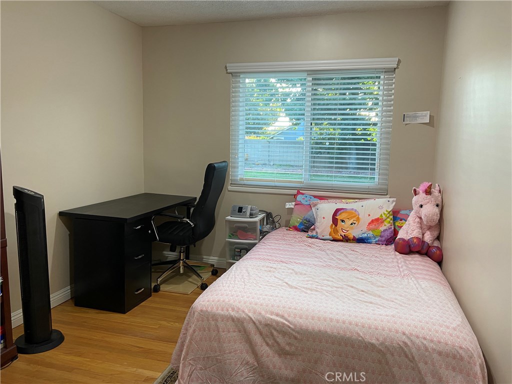 MLS #OC25265271 image #19