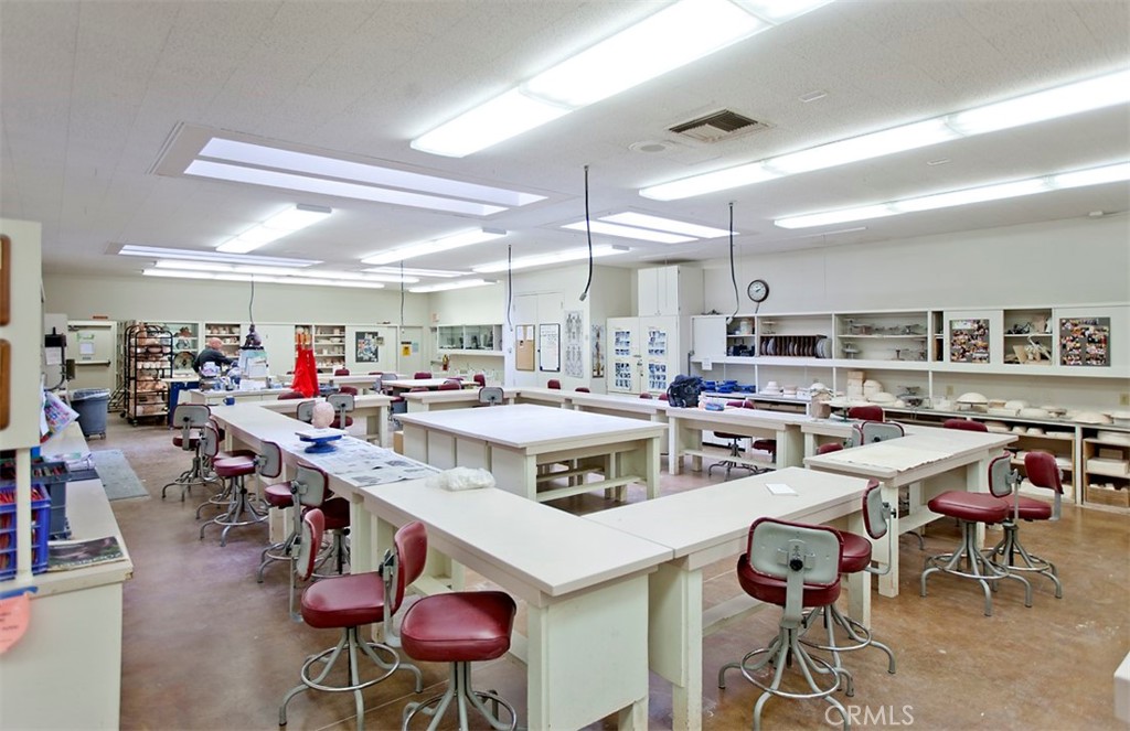 MLS #OC25265279 image #32