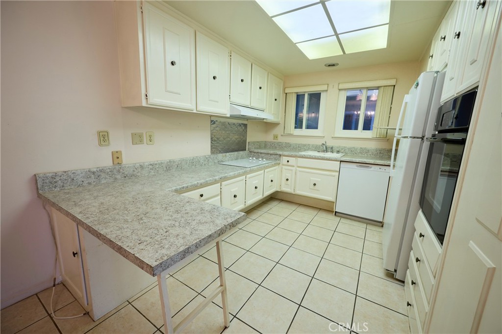 MLS #OC25265279 image #6