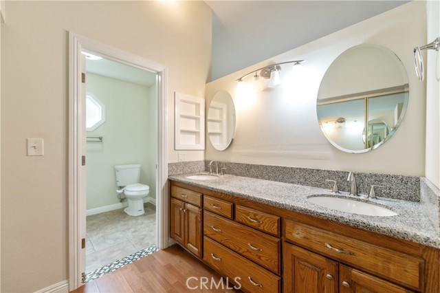 MLS #OC25265288 image #24