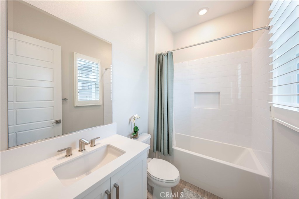 MLS #OC25265297 image #15