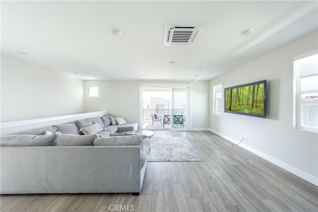 MLS #OC25265297 image #19