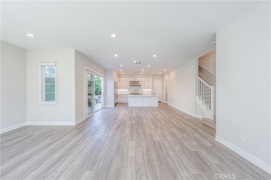 MLS #OC25265297 image #2