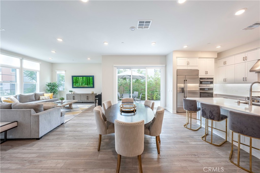 MLS #OC25265297 image #5