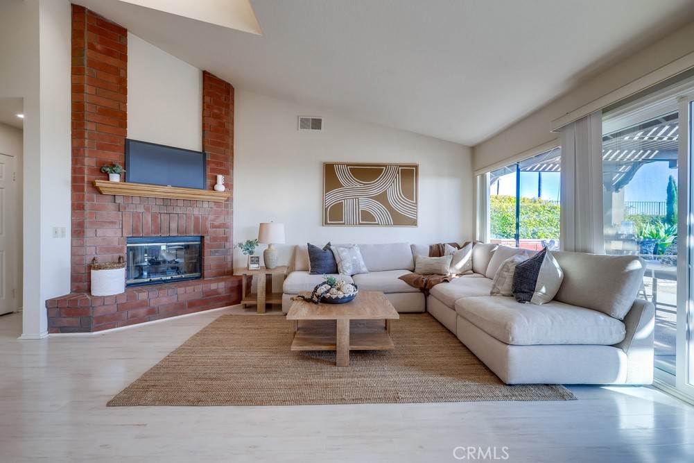 MLS #OC25265308 image #19