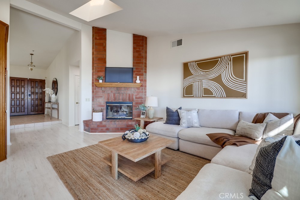 MLS #OC25265308 image #21