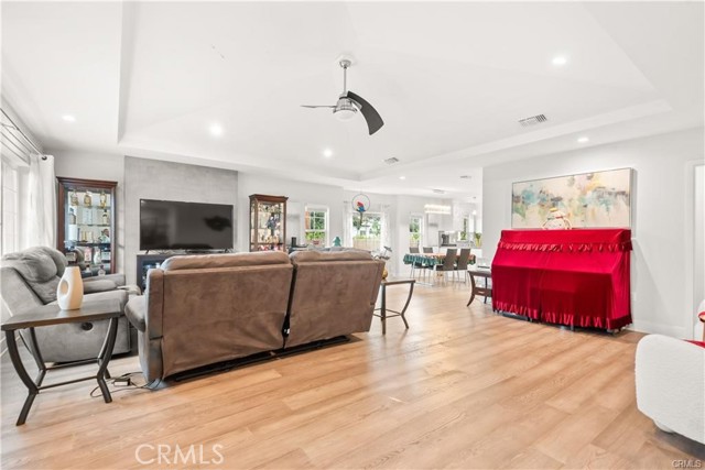 MLS #OC25265314 image #2