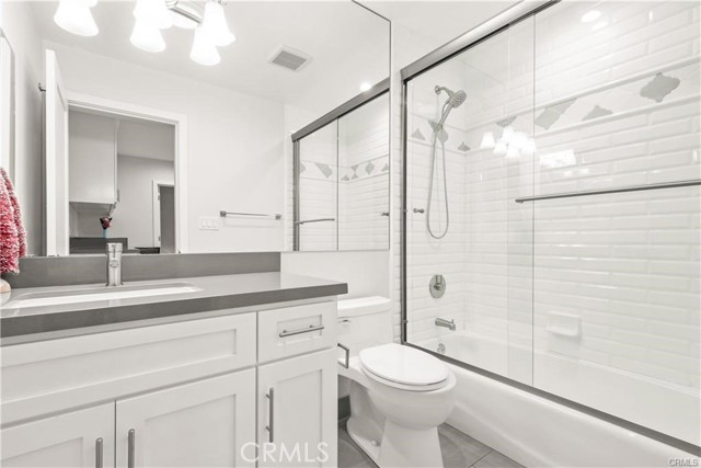 MLS #OC25265314 image #23