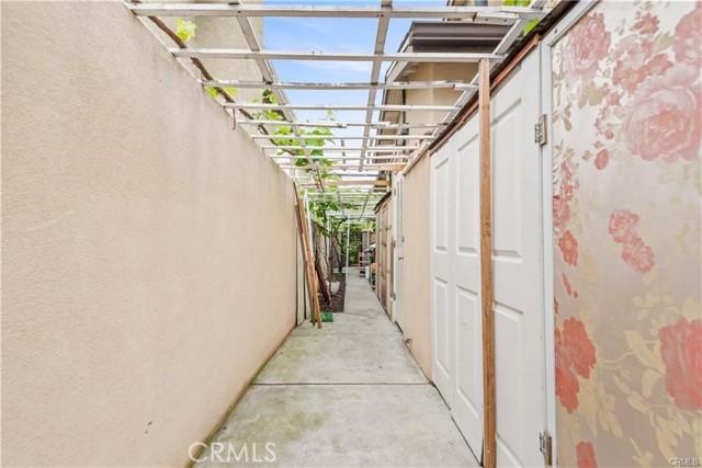 MLS #OC25265314 image #32