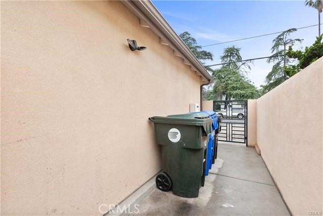 MLS #OC25265314 image #40