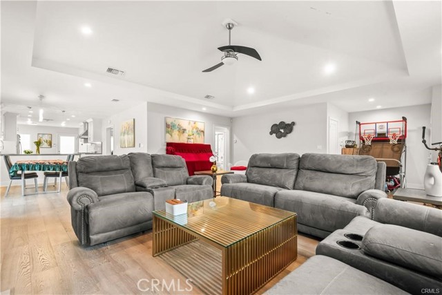 MLS #OC25265314 image #5