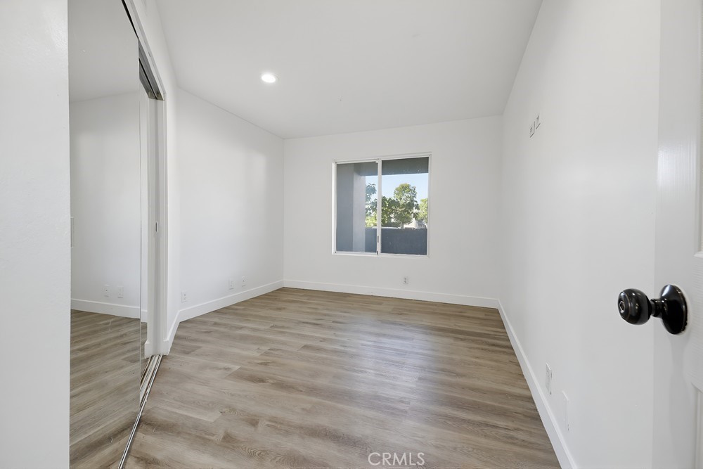 MLS #OC25265351 image #17