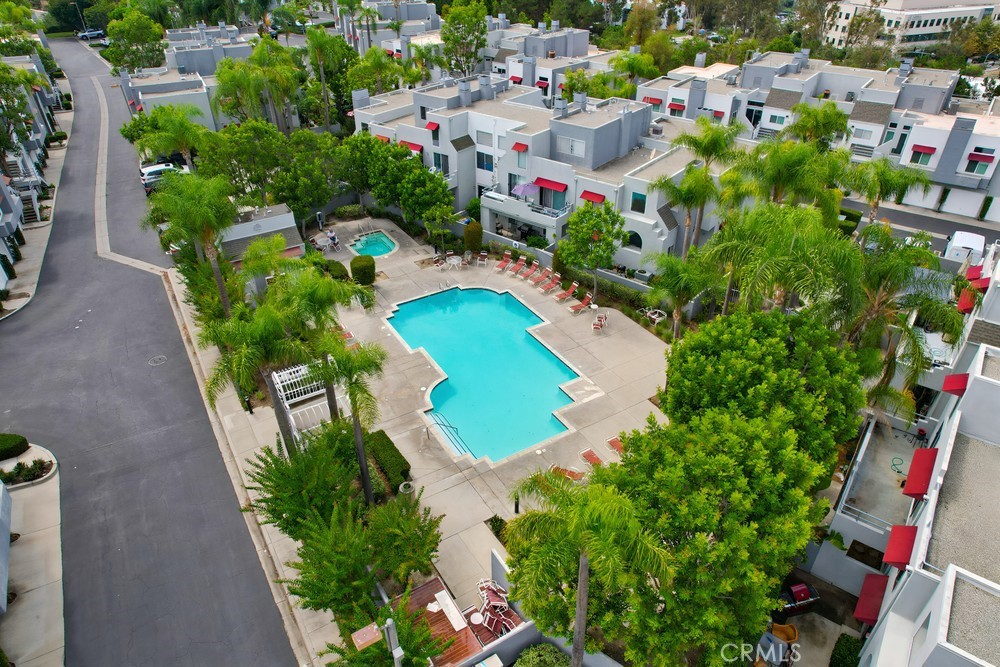 MLS #OC25265351 image #40