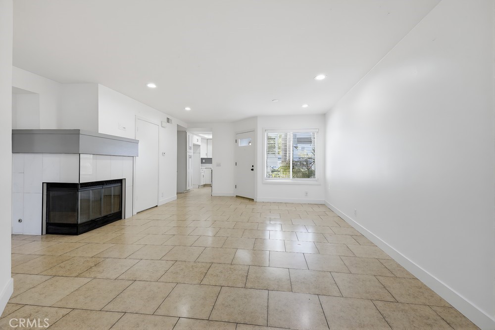 MLS #OC25265351 image #7