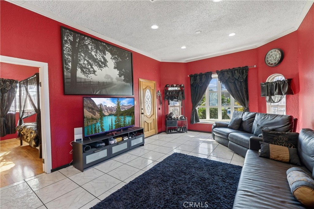 MLS #OC25265367 image #12