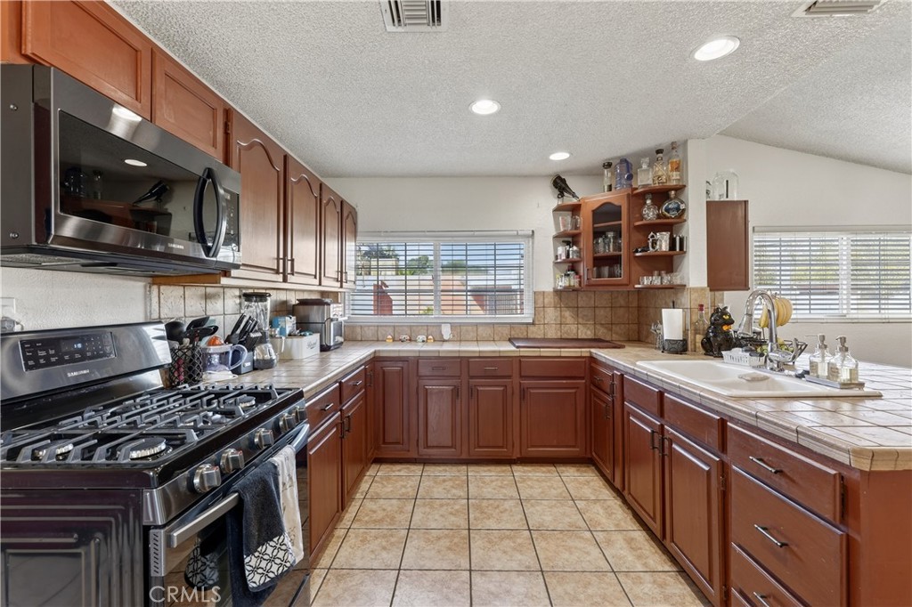 MLS #OC25265367 image #16