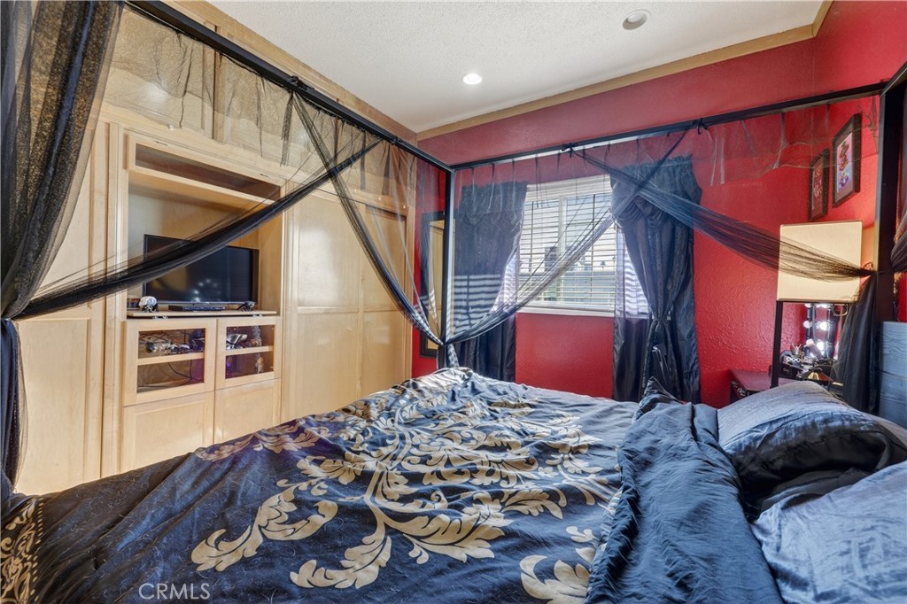 MLS #OC25265367 image #19