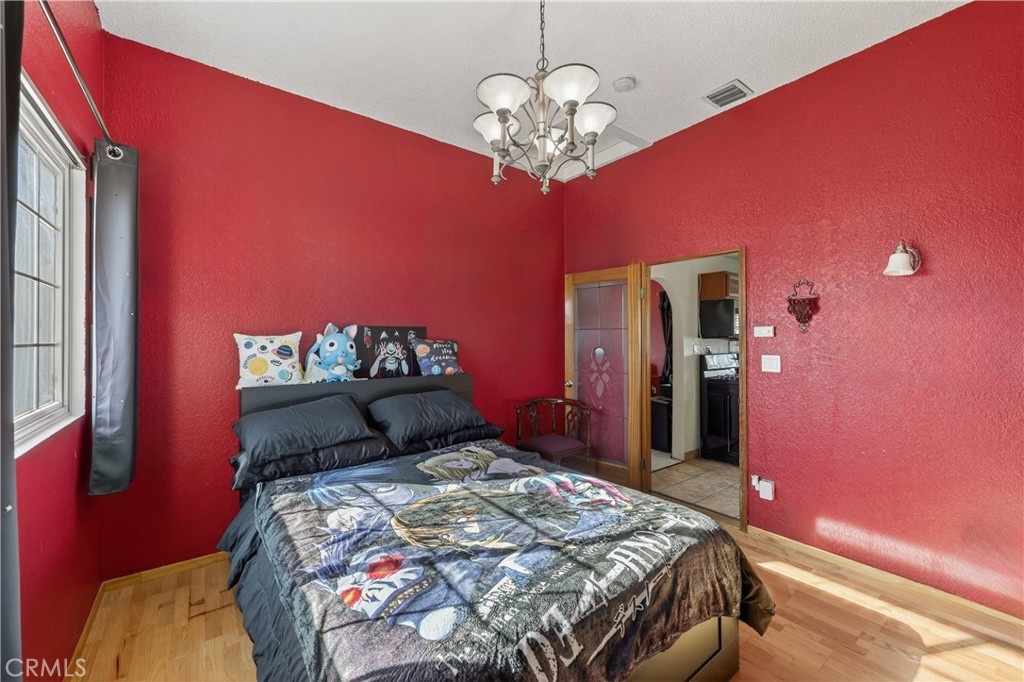 MLS #OC25265367 image #21