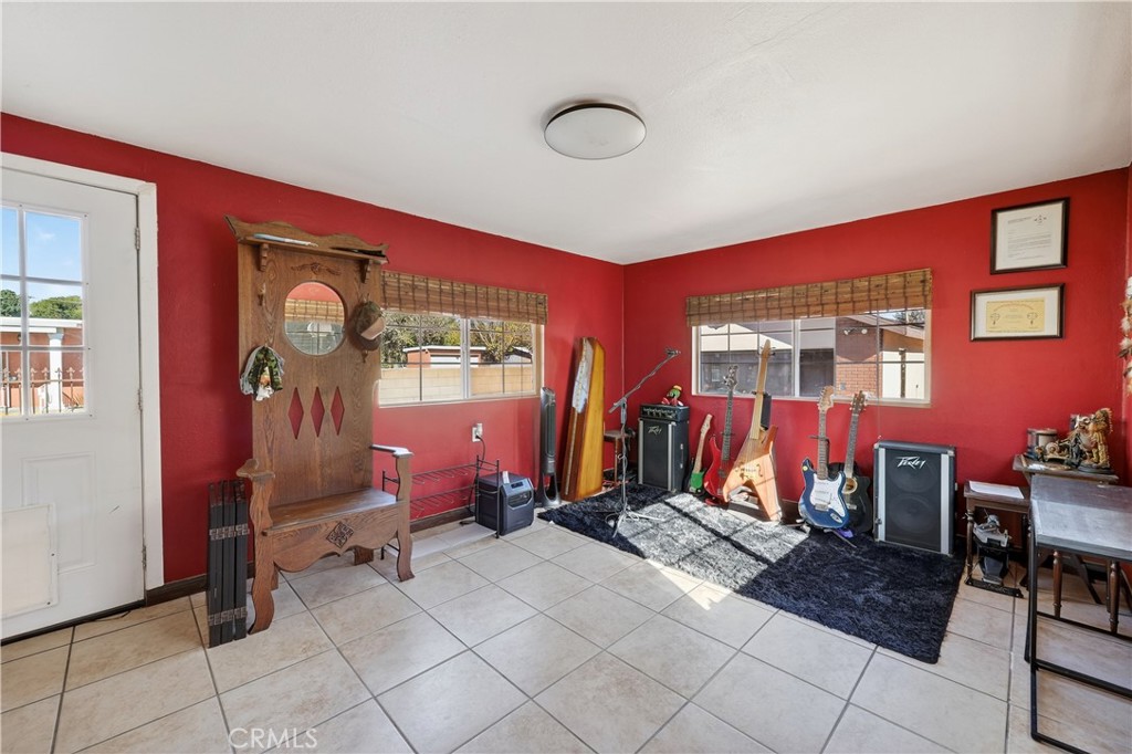 MLS #OC25265367 image #23