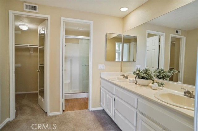 MLS #OC25265381 image #15