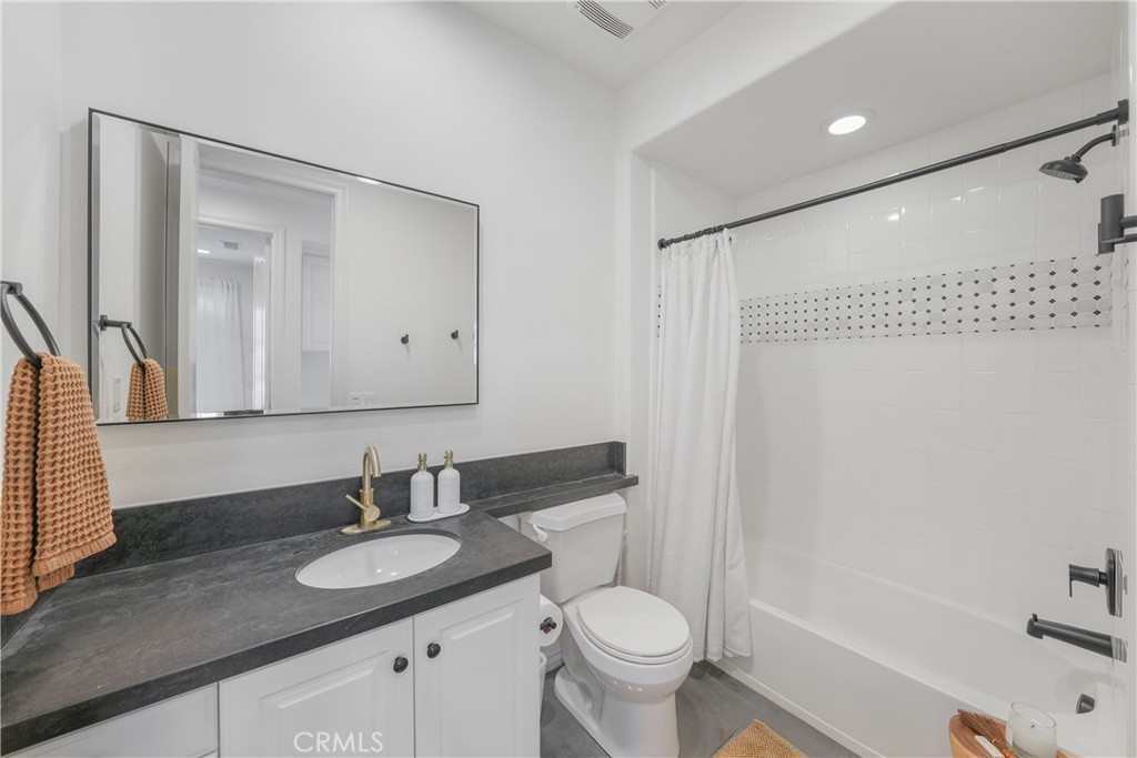 MLS #OC25265409 image #31