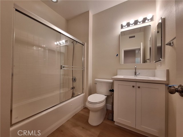 MLS #OC25265432 image #10