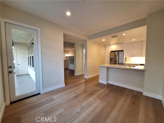 MLS #OC25265432 image #6