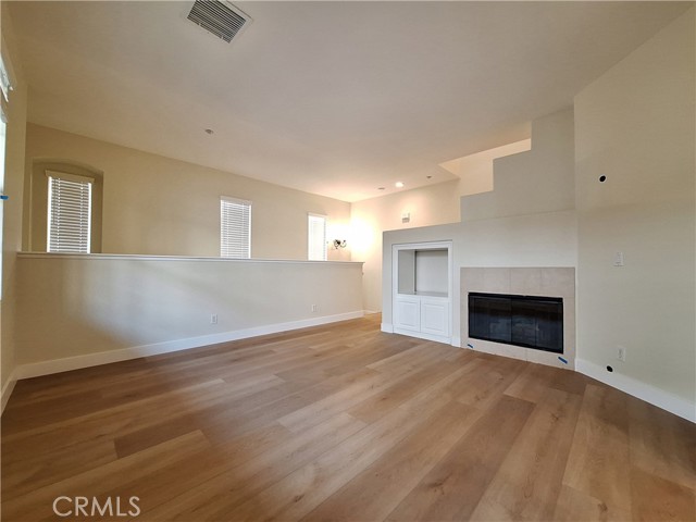 MLS #OC25265432 image #9