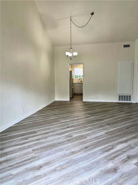 MLS #OC25265449 image #4