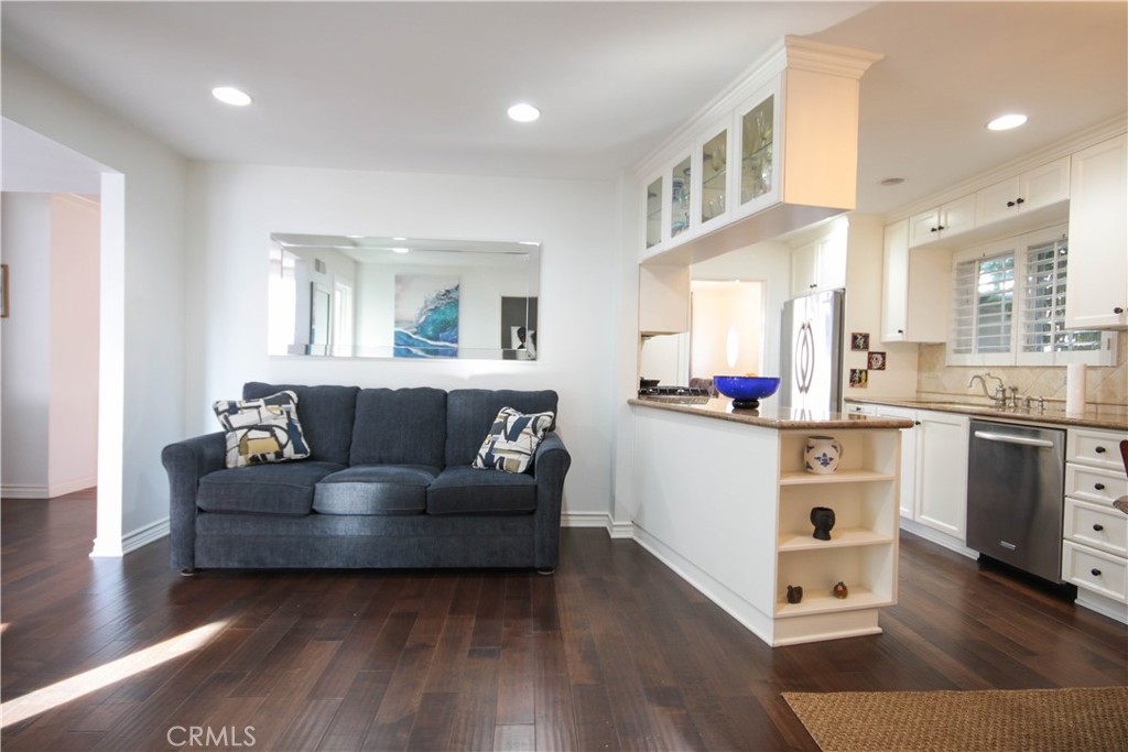 MLS #OC25265517 image #14