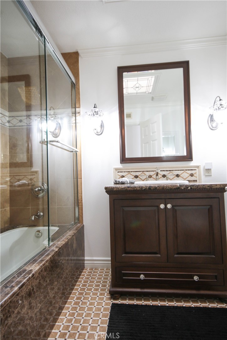 MLS #OC25265517 image #24