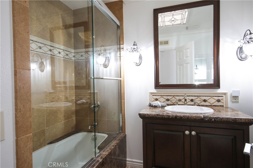 MLS #OC25265517 image #25