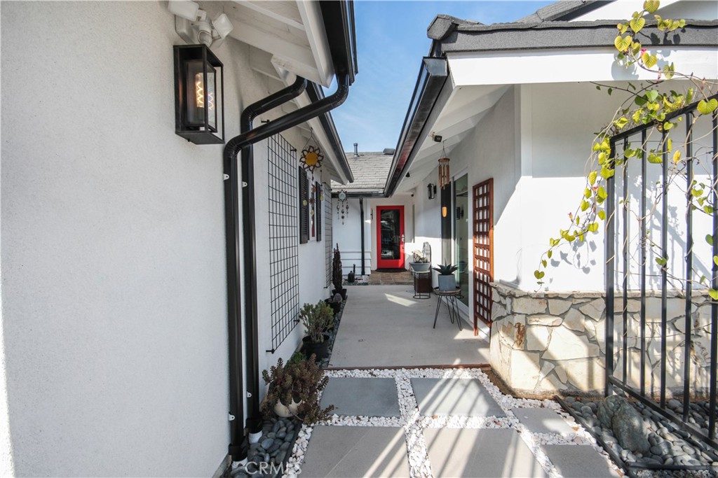 MLS #OC25265517 image #4