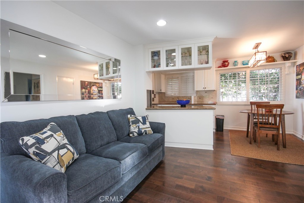 MLS #OC25265517 image #8