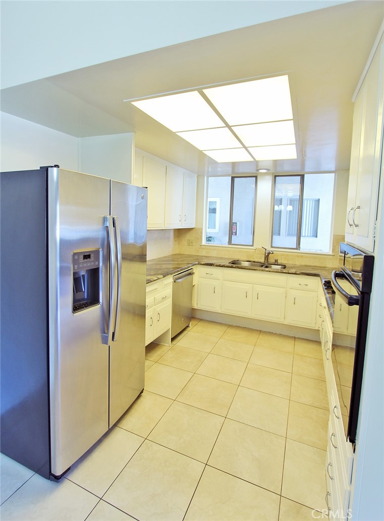 MLS #OC25265520 image #10