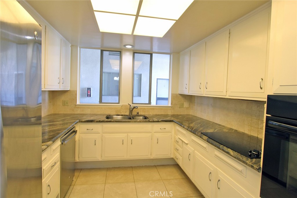 MLS #OC25265520 image #12