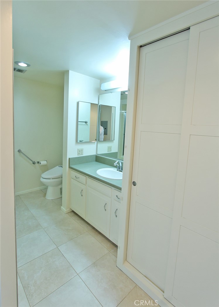 MLS #OC25265520 image #24