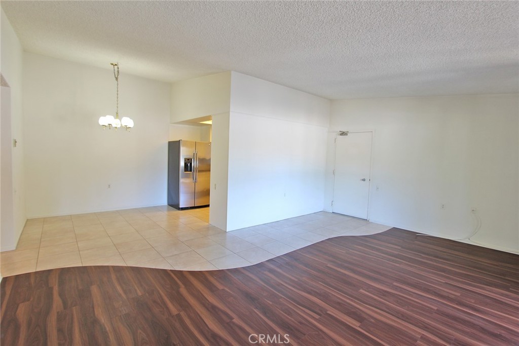 MLS #OC25265520 image #5