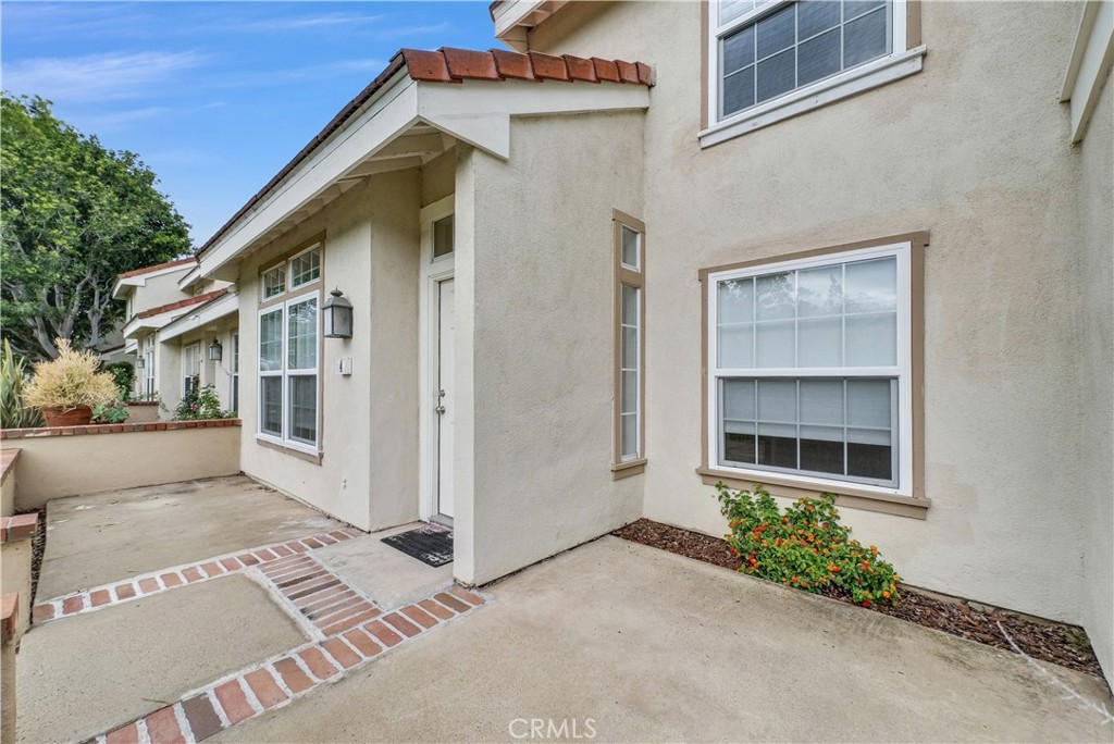 MLS #OC25265561 image #3