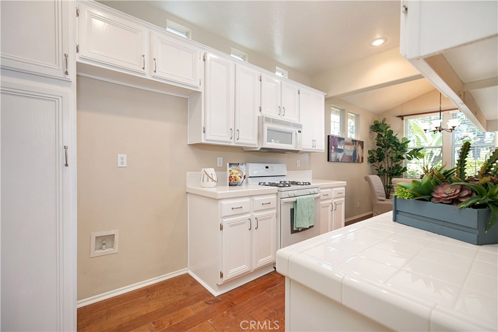 MLS #OC25265573 image #4