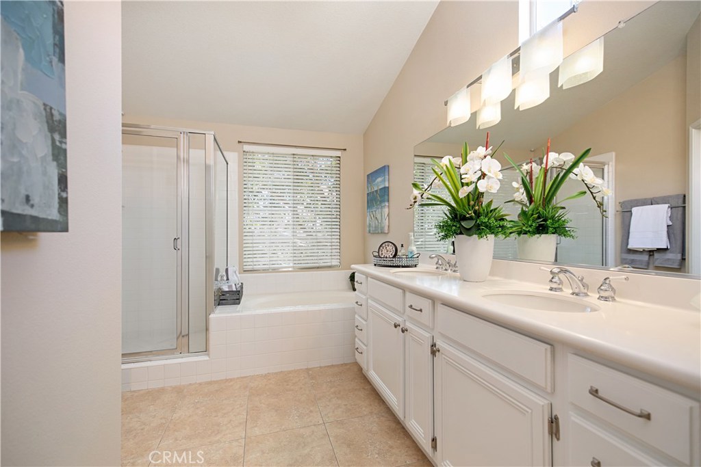 MLS #OC25265573 image #9