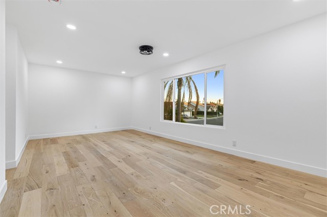 MLS #OC25265597 image #8