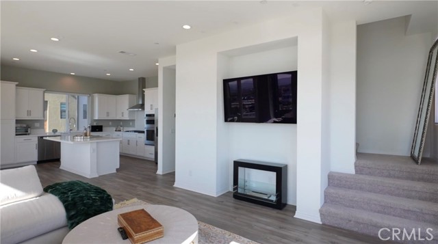 MLS #OC25265608 image #4