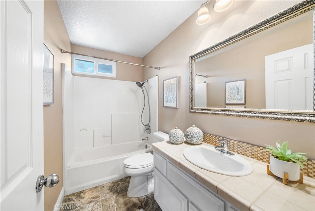 MLS #OC25265661 image #29