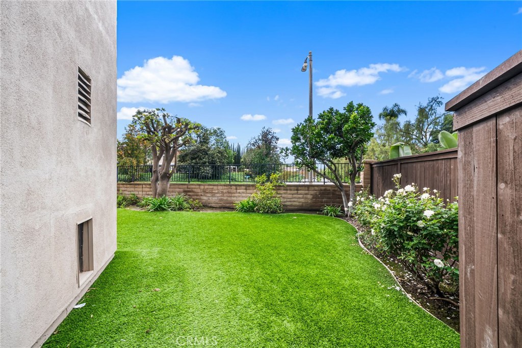 MLS #OC25265661 image #32