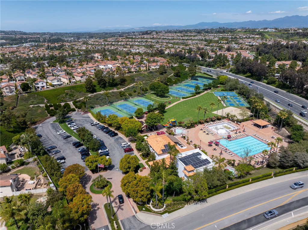 MLS #OC25265661 image #42